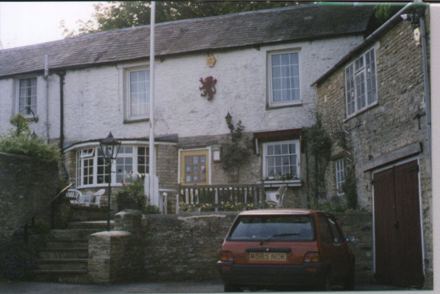 Red Lion Photo